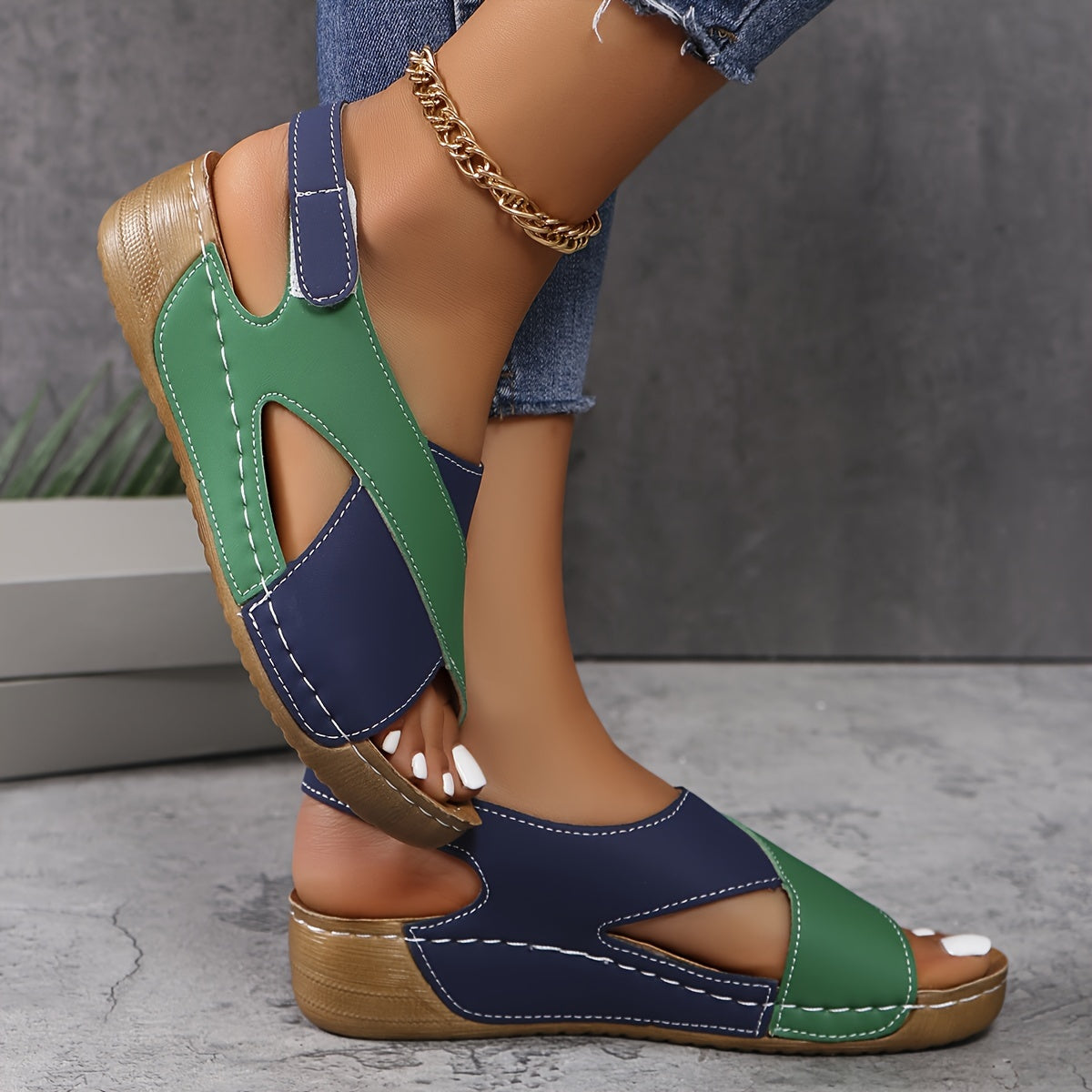 Dames sandalen voor lente en zomer met verstelbare bandjes