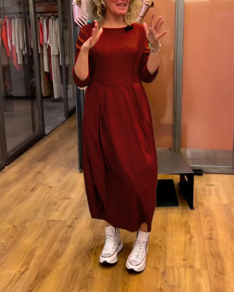 Women's summer midi dress with round neckline and 3/4 sleeves