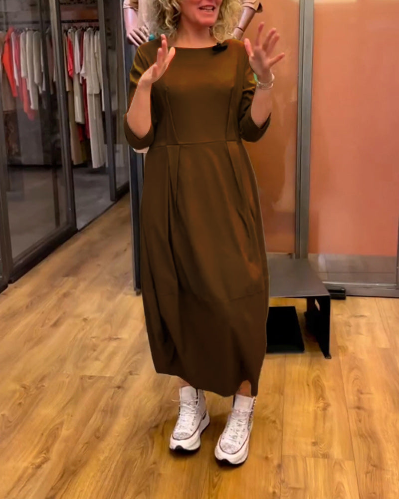 Women's summer midi dress with round neckline and 3/4 sleeves