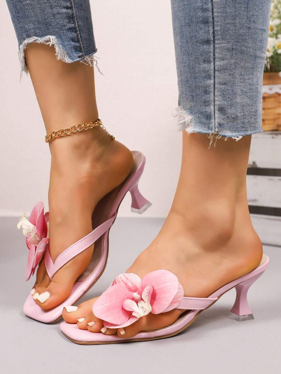 Dames slippers kort hakje met vierkante neus en bloem