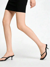 Dames sandalen met hak en vierkante neus