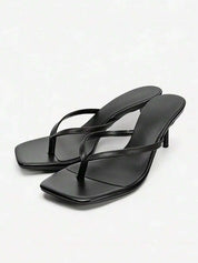 Dames sandalen met hak en vierkante neus