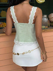 Dames zomertop met vintage strepen en kanten details