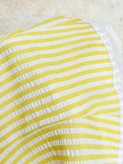 Dames zomertop met vintage strepen en kanten details
