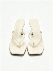Dames sandalen met hak en vierkante neus