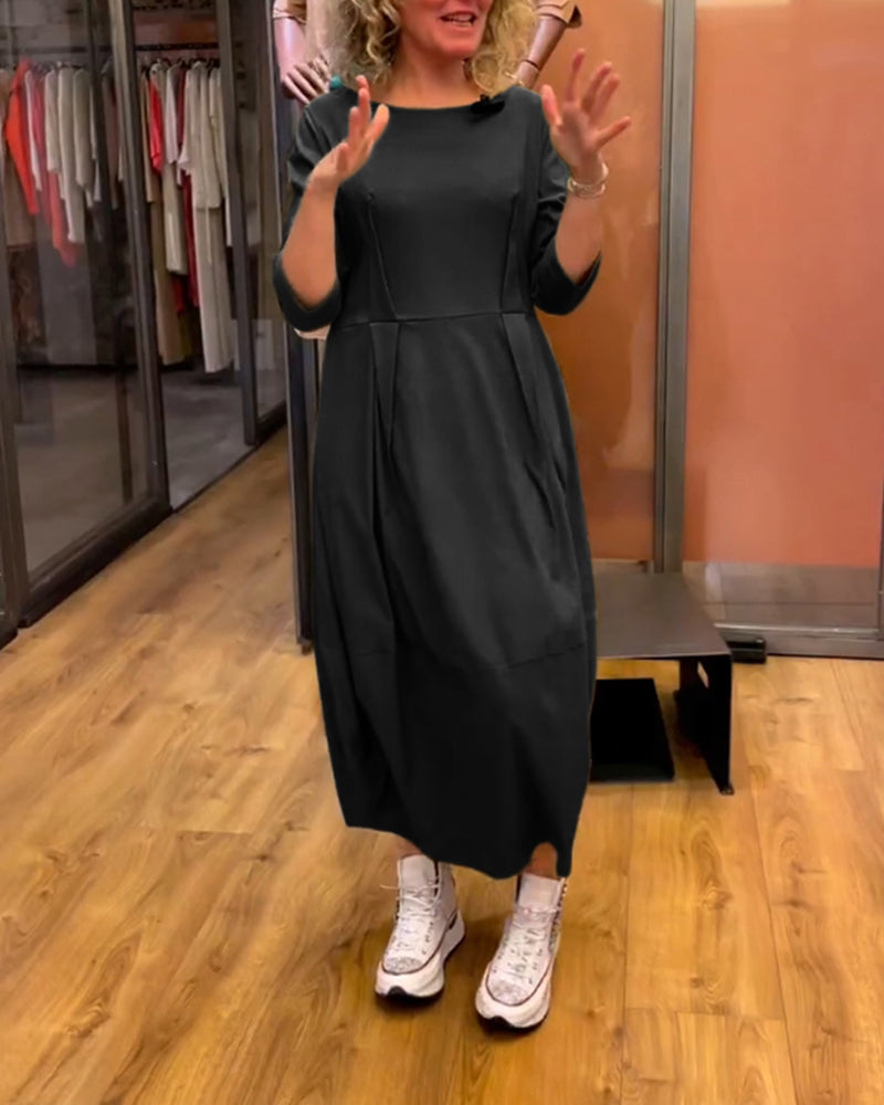 Women's summer midi dress with round neckline and 3/4 sleeves