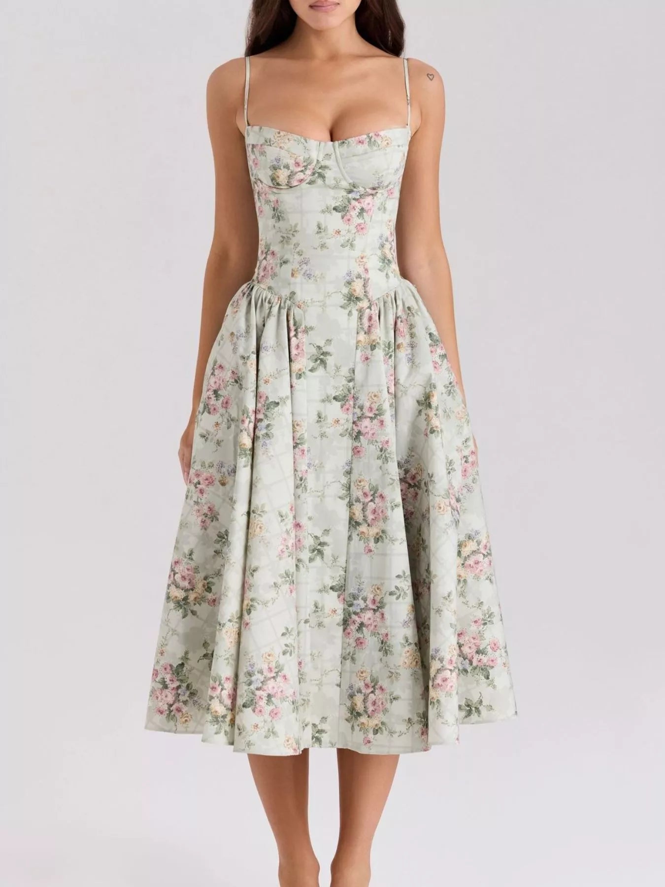 Dames zomerjurk midi met sweetheart halslijn en bandjes