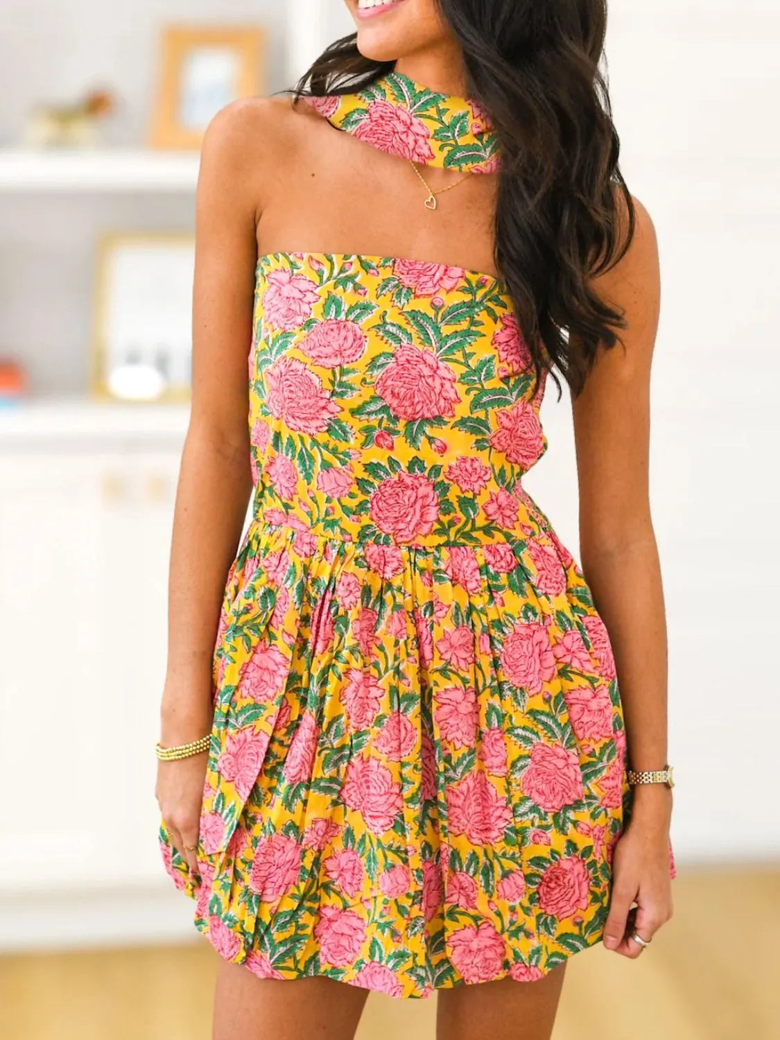 Dames zomerjurk met halternek en bloemenprint mini