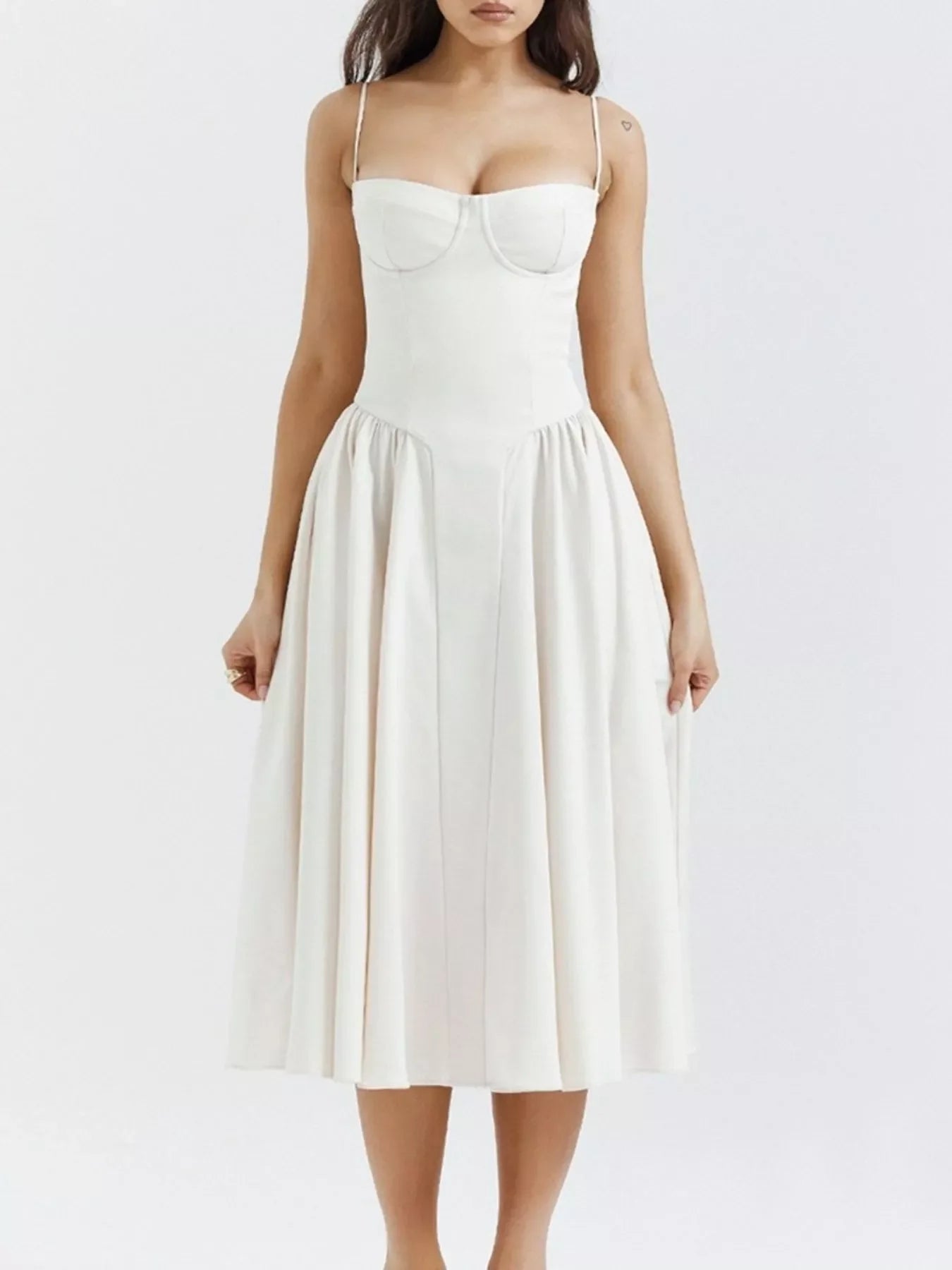 Dames zomerjurk midi met sweetheart halslijn en bandjes