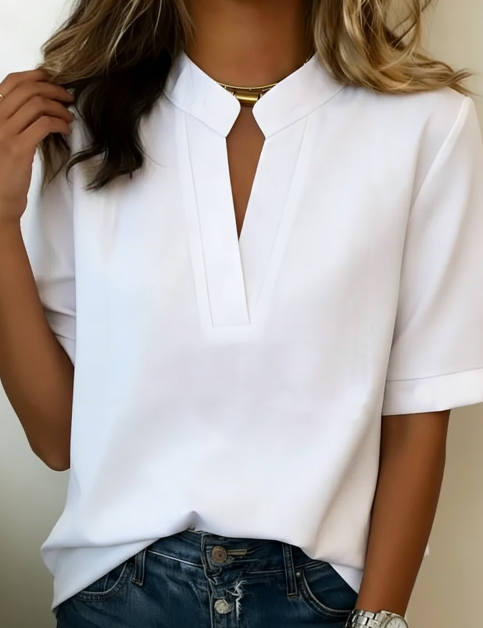 Women's blouse with short sleeves and stand-up collar relaxed fit