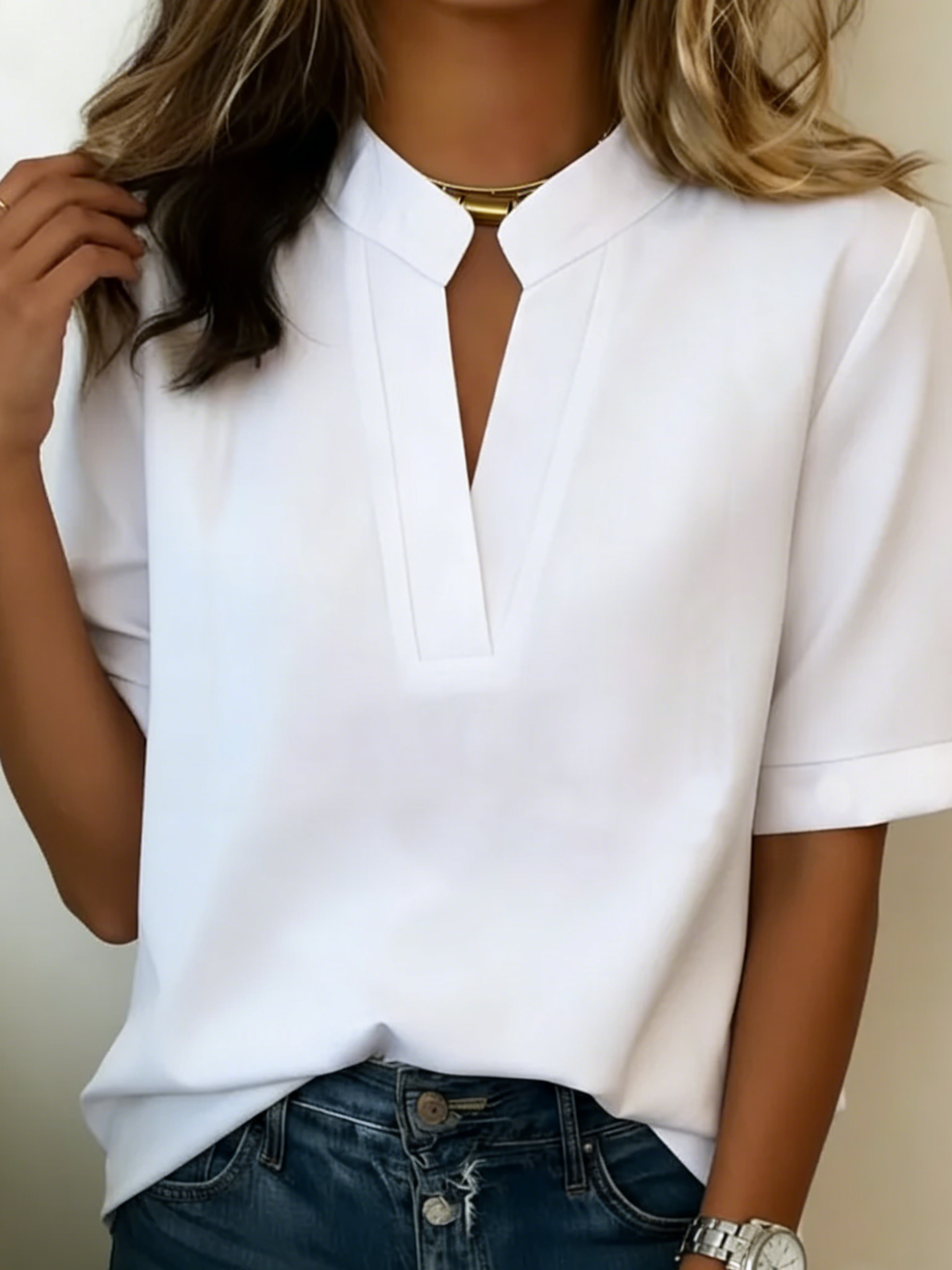 Women's blouse with short sleeves and stand-up collar relaxed fit