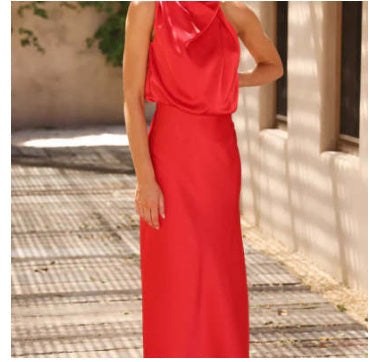 Dames maxi jurk met hoge kraag en neckholder
