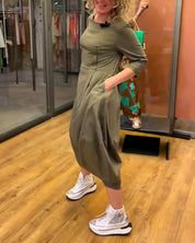 Women's summer midi dress with round neckline and 3/4 sleeves