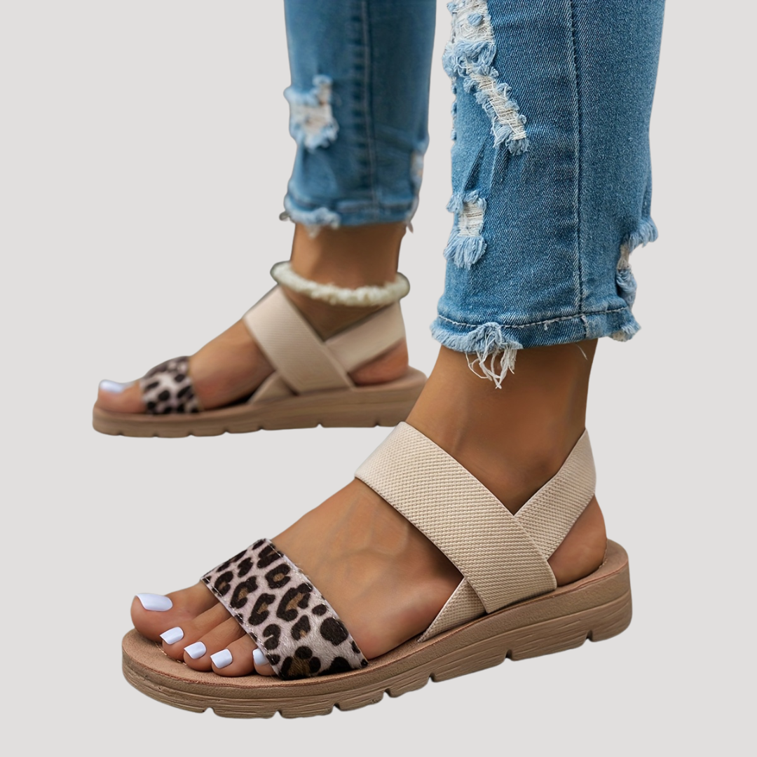 Dames sandalen met leopardprint en kruisbandjes