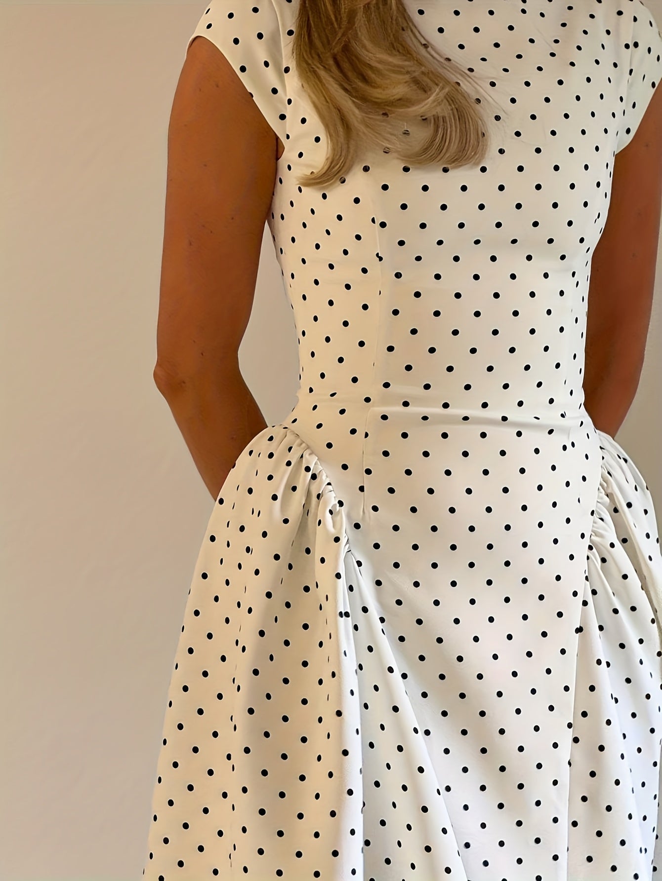Dames zomerjurk maxi met stippenprint en ronde hals
