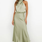 Dames maxi jurk met hoge kraag en neckholder