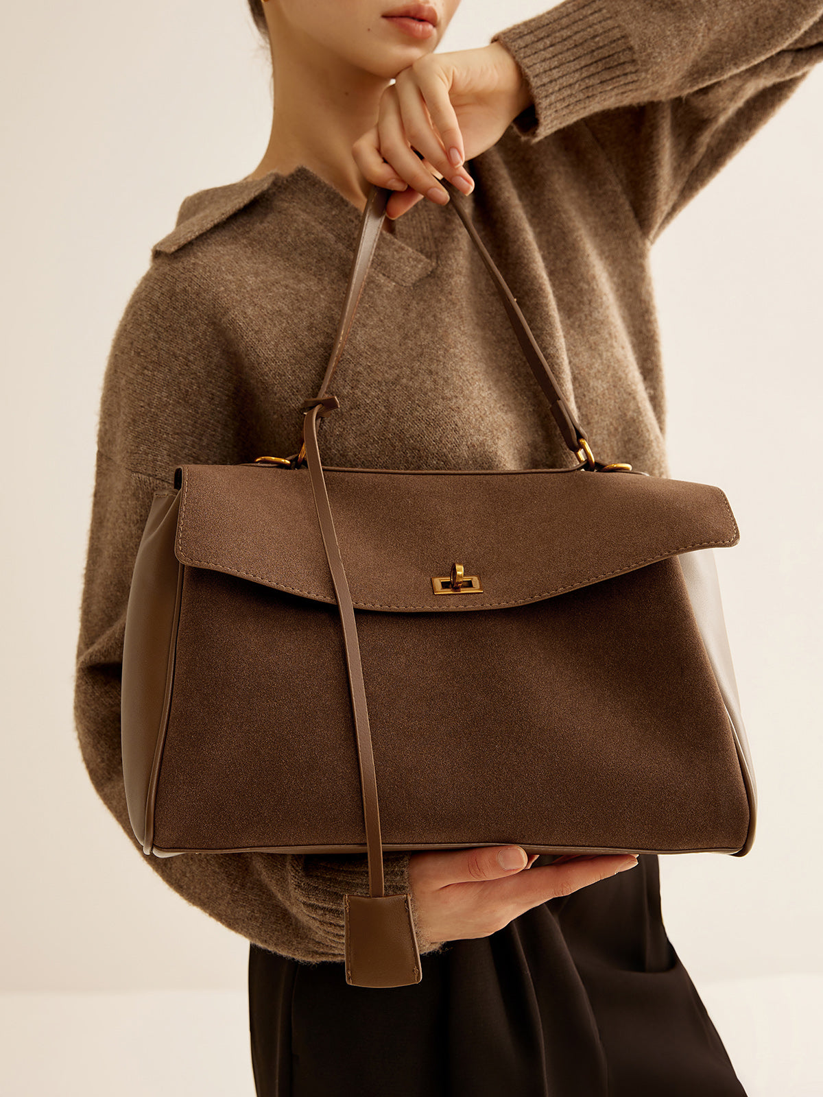 Dames handtas met flap | Schoudertas met gesp sluiting