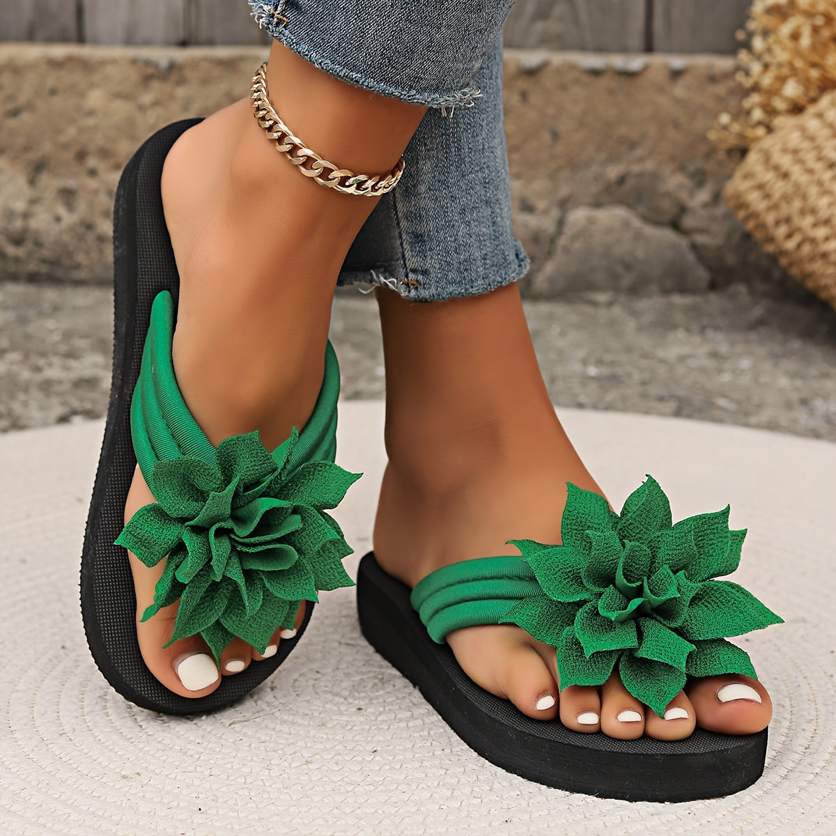 Dames teenslippers met bloemen decoratie voor lente en zomer