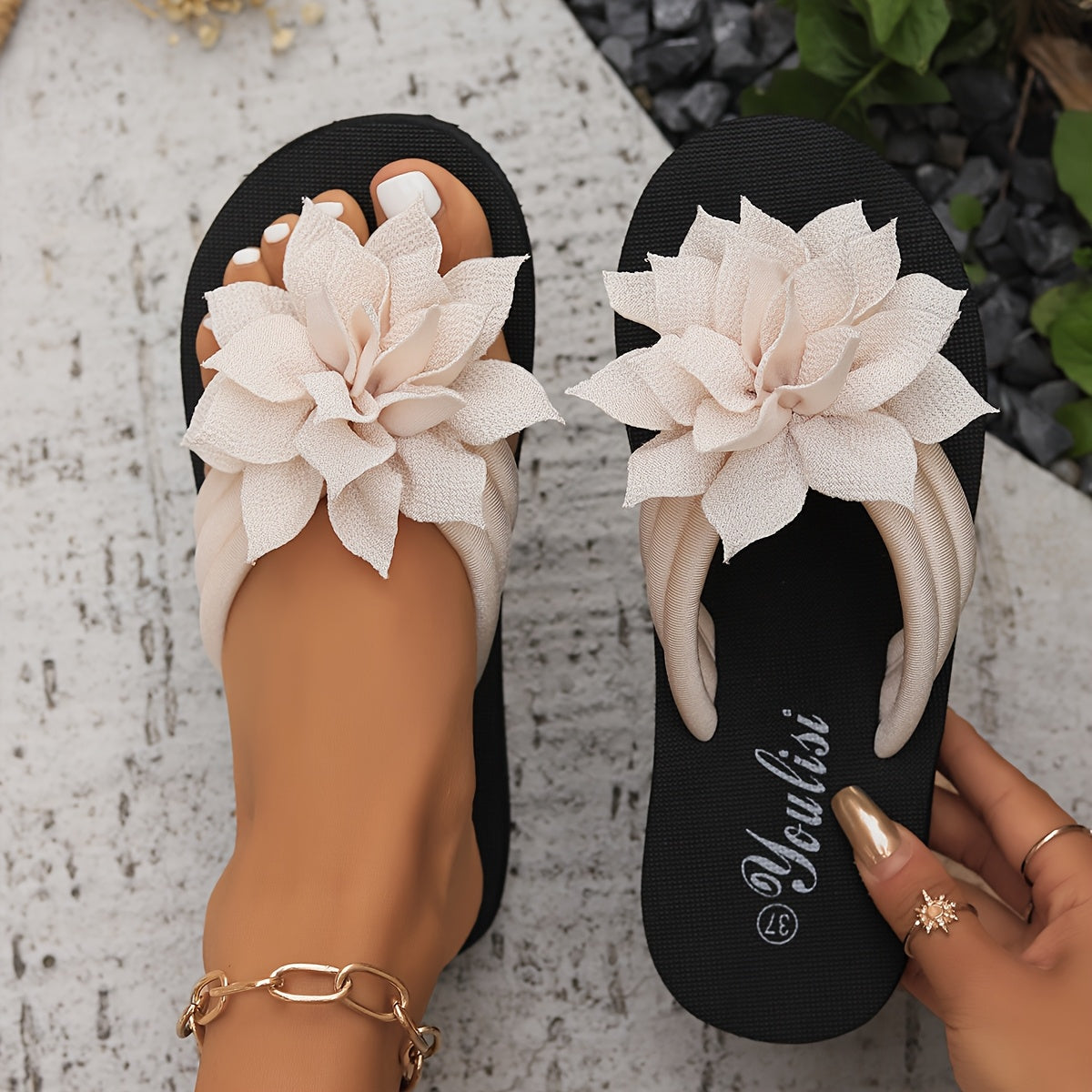 Dames teenslippers met bloemen decoratie voor lente en zomer