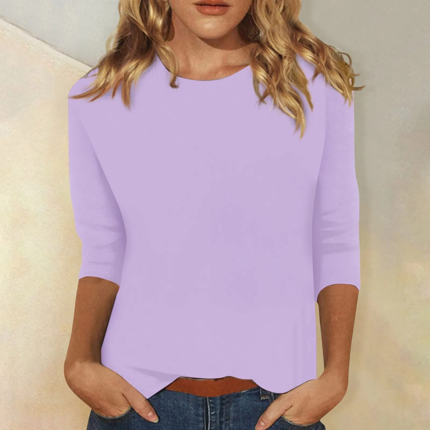 Women's basic shirt with round neck and long sleeves