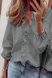 Dames blouse | V-hals met volantdetails en lange mouwen