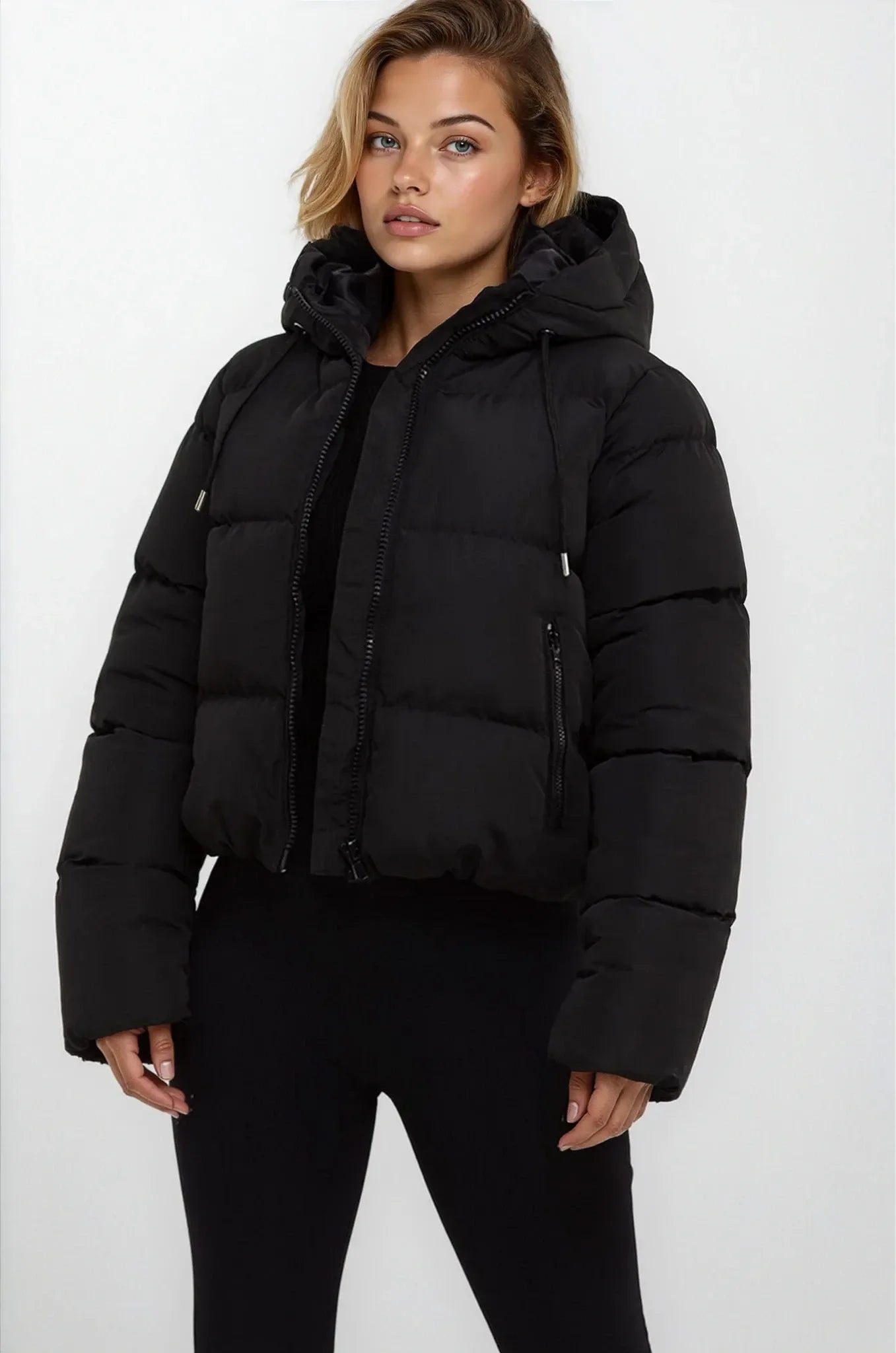 Zwarte crop gewatteerde pufferjack met capuchon | Winterjas