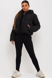 Zwarte crop gewatteerde pufferjack met capuchon | Winterjas