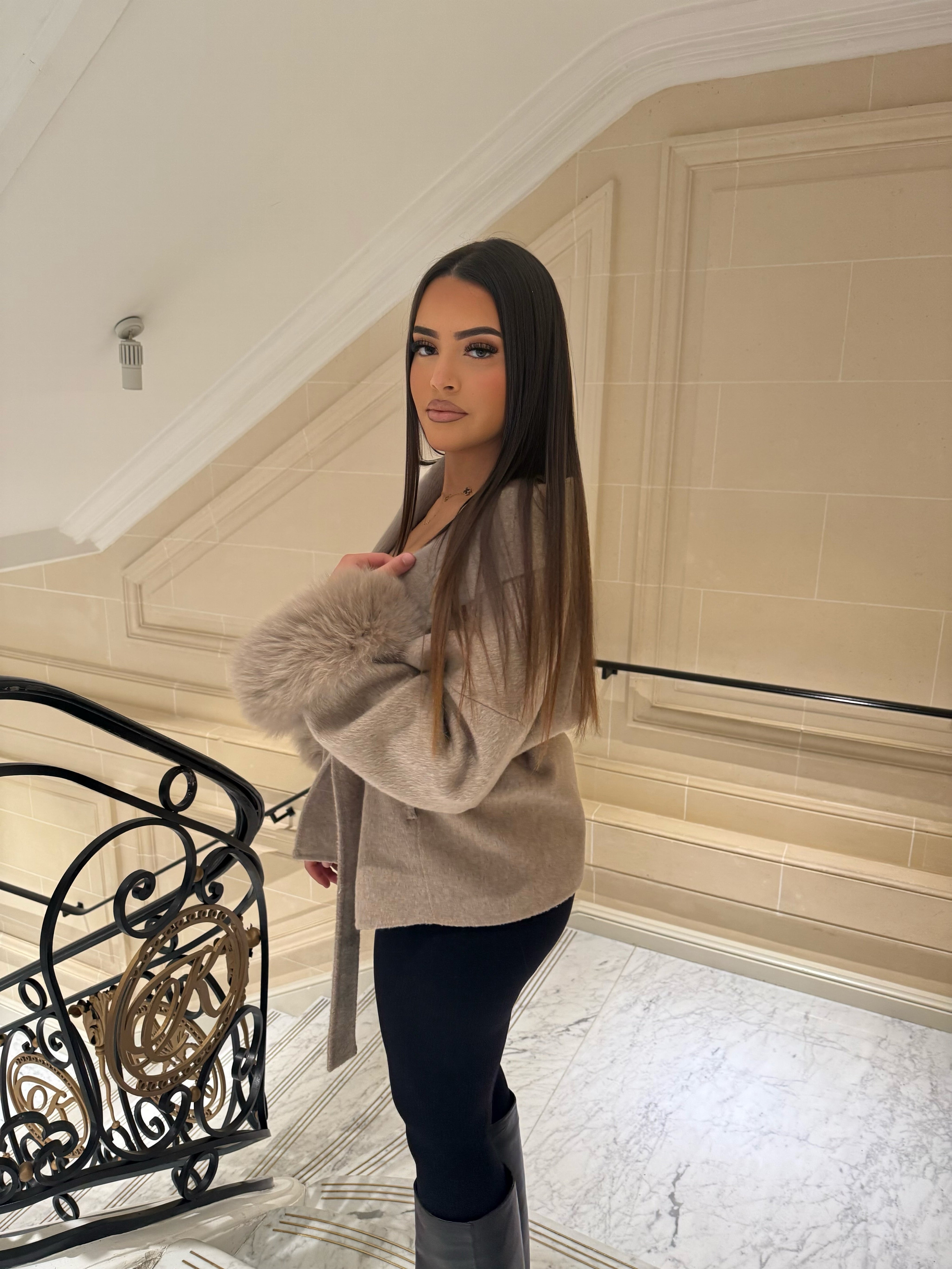 Chique Dames Mantel | Faux Fur | Imitatie Bont | Luxe Wikkel Poncho | Elegante Jas | Winter