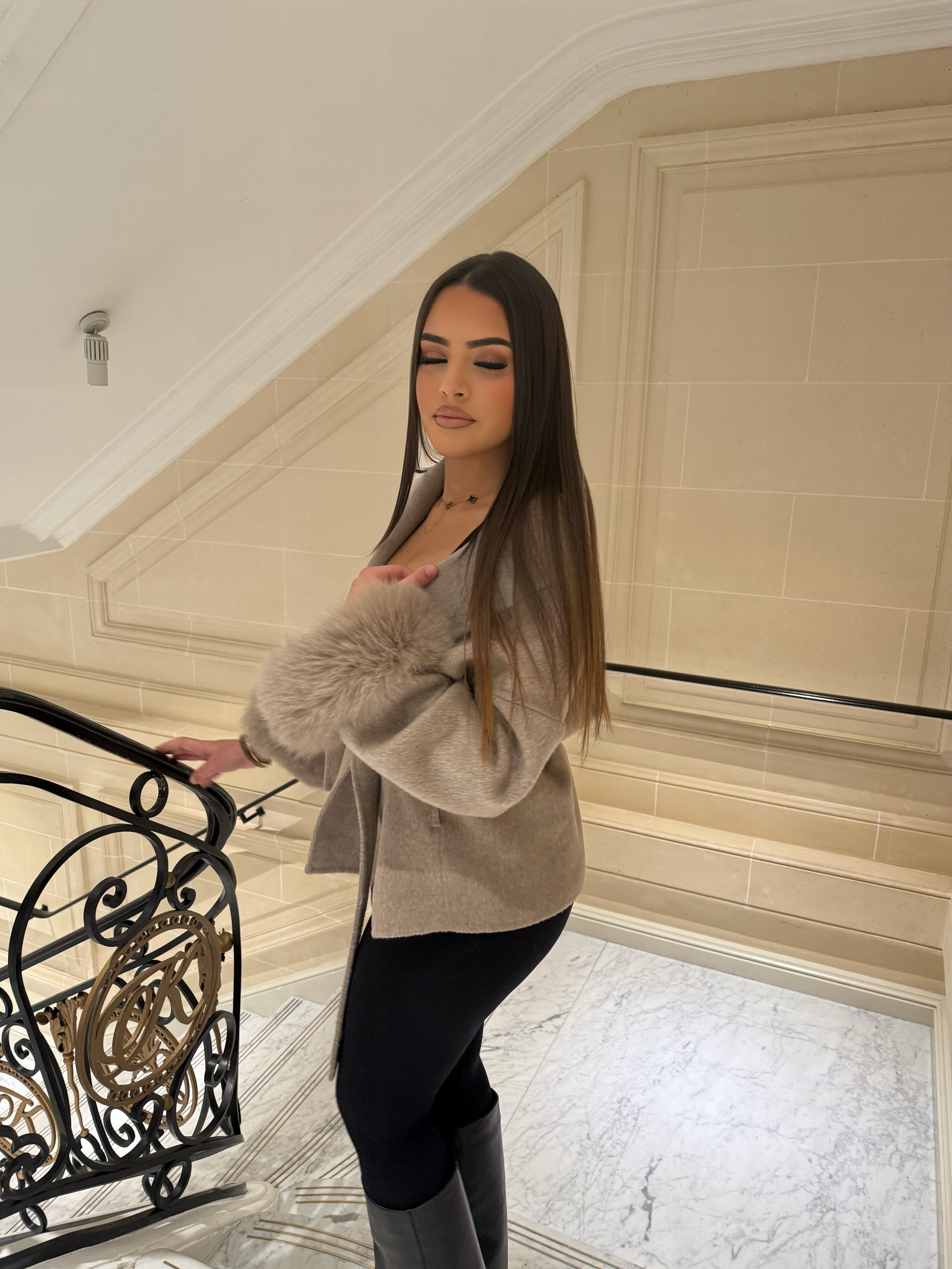 Chique Dames Mantel | Faux Fur | Imitatie Bont | Luxe Wikkel Poncho | Elegante Jas | Winter