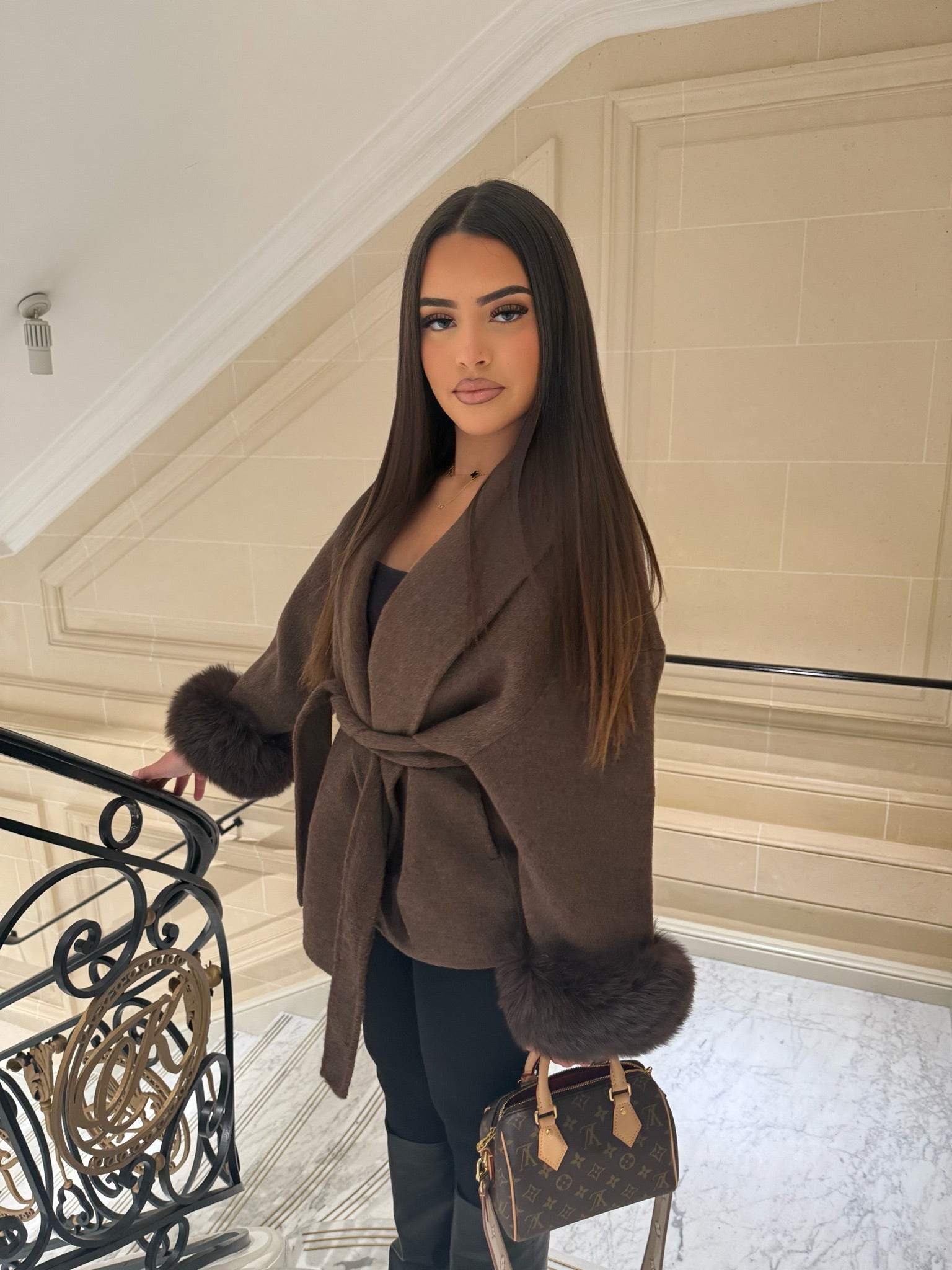 Chique Dames Mantel | Faux Fur | Imitatie Bont | Luxe Wikkel Poncho | Elegante Jas | Winter