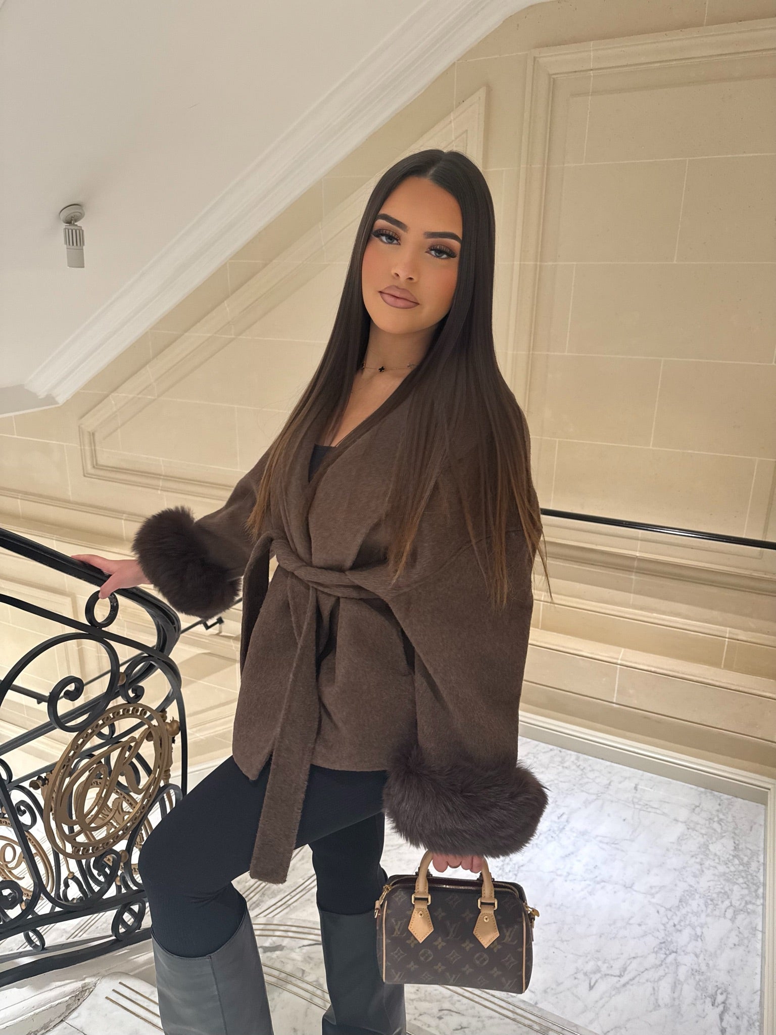 Chique Dames Mantel | Faux Fur | Imitatie Bont | Luxe Wikkel Poncho | Elegante Jas | Winter