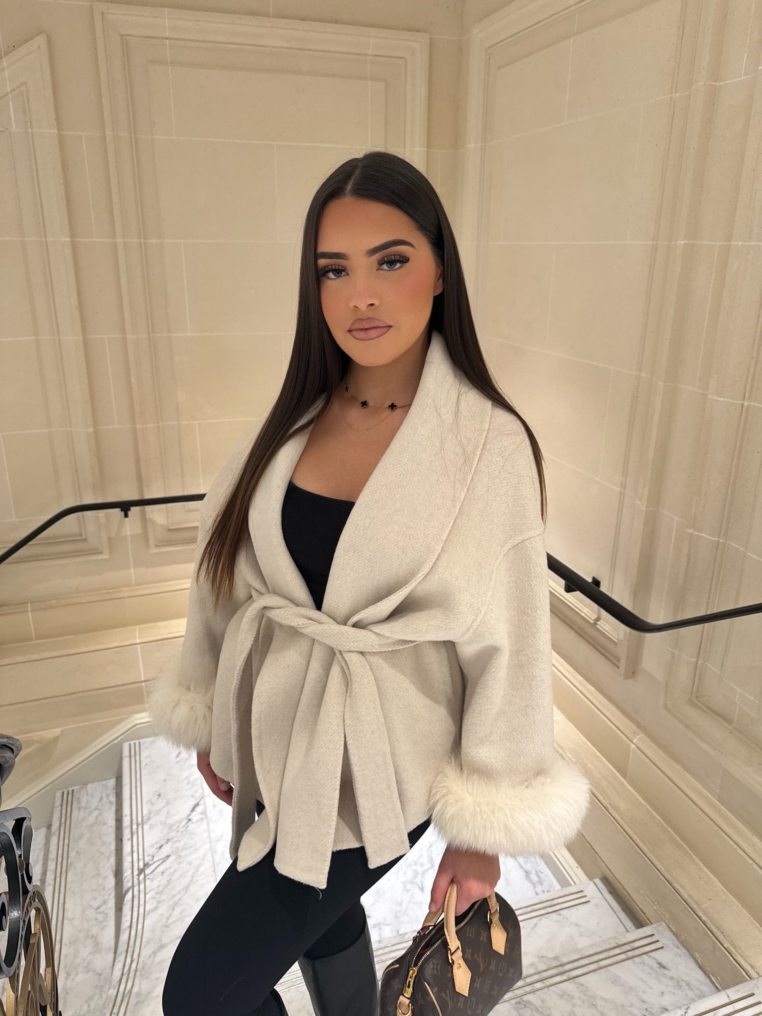 Chique Dames Mantel | Faux Fur | Imitatie Bont | Luxe Wikkel Poncho | Elegante Jas | Winter