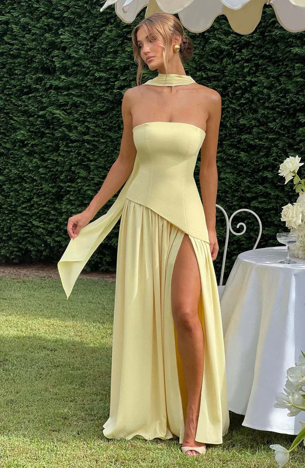 Dames avondjurk strapless met asymmetrische taille