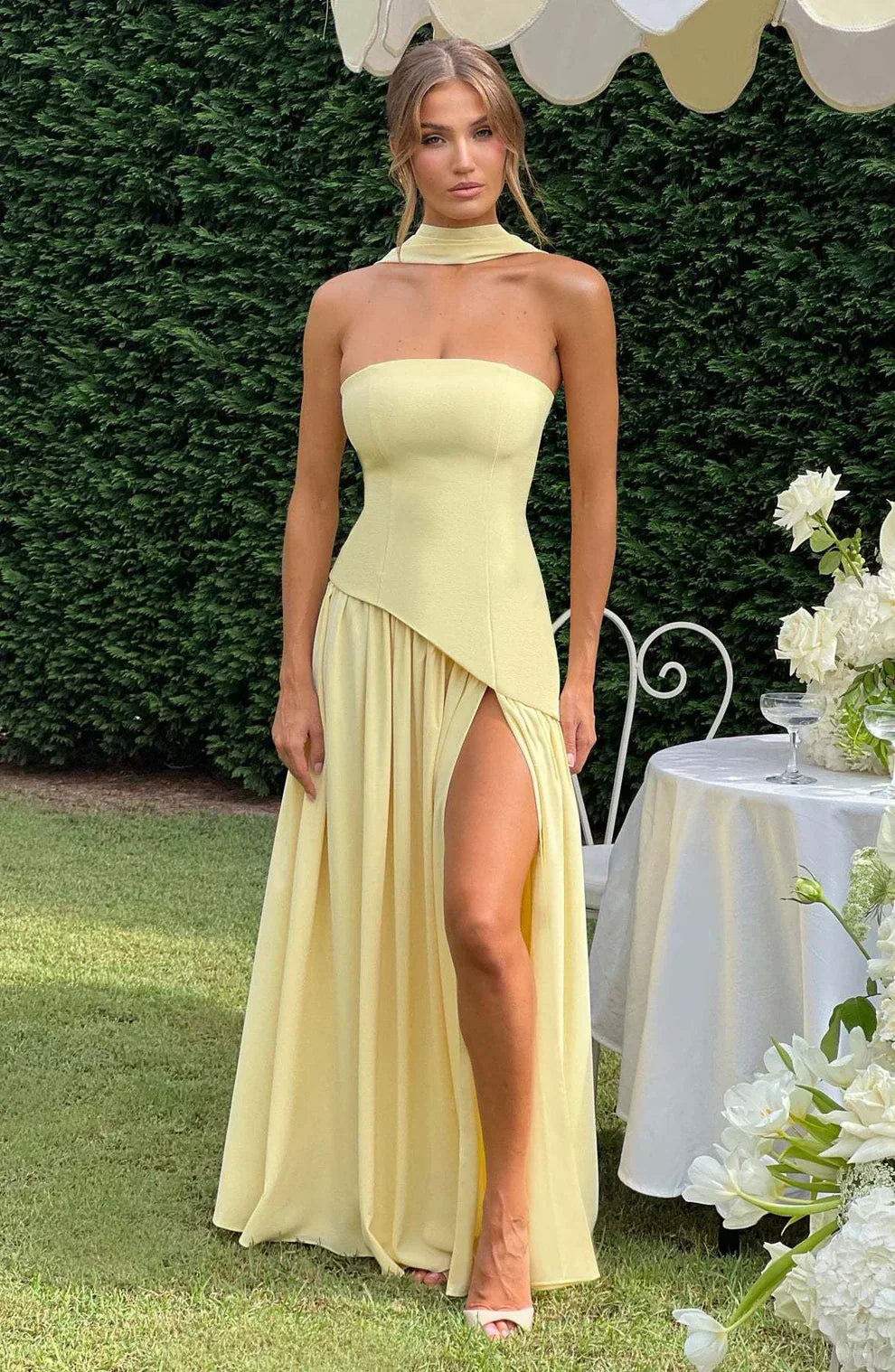 Dames avondjurk strapless met asymmetrische taille