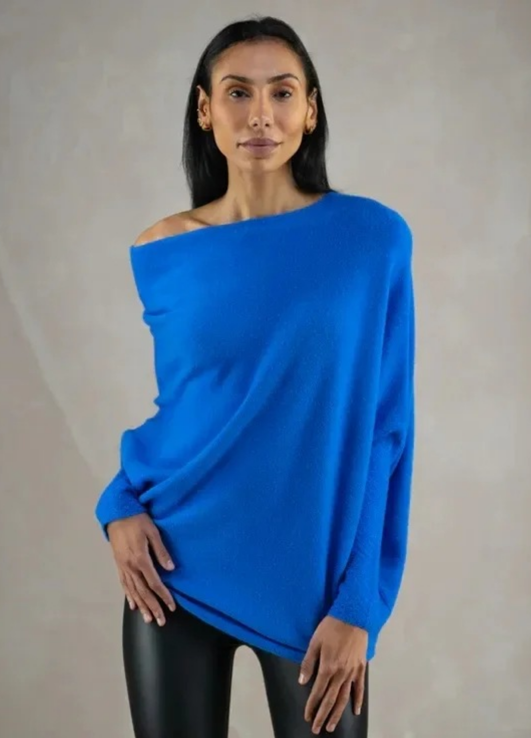 Elegante losvallende dames top | Luxe trui met wijde hals