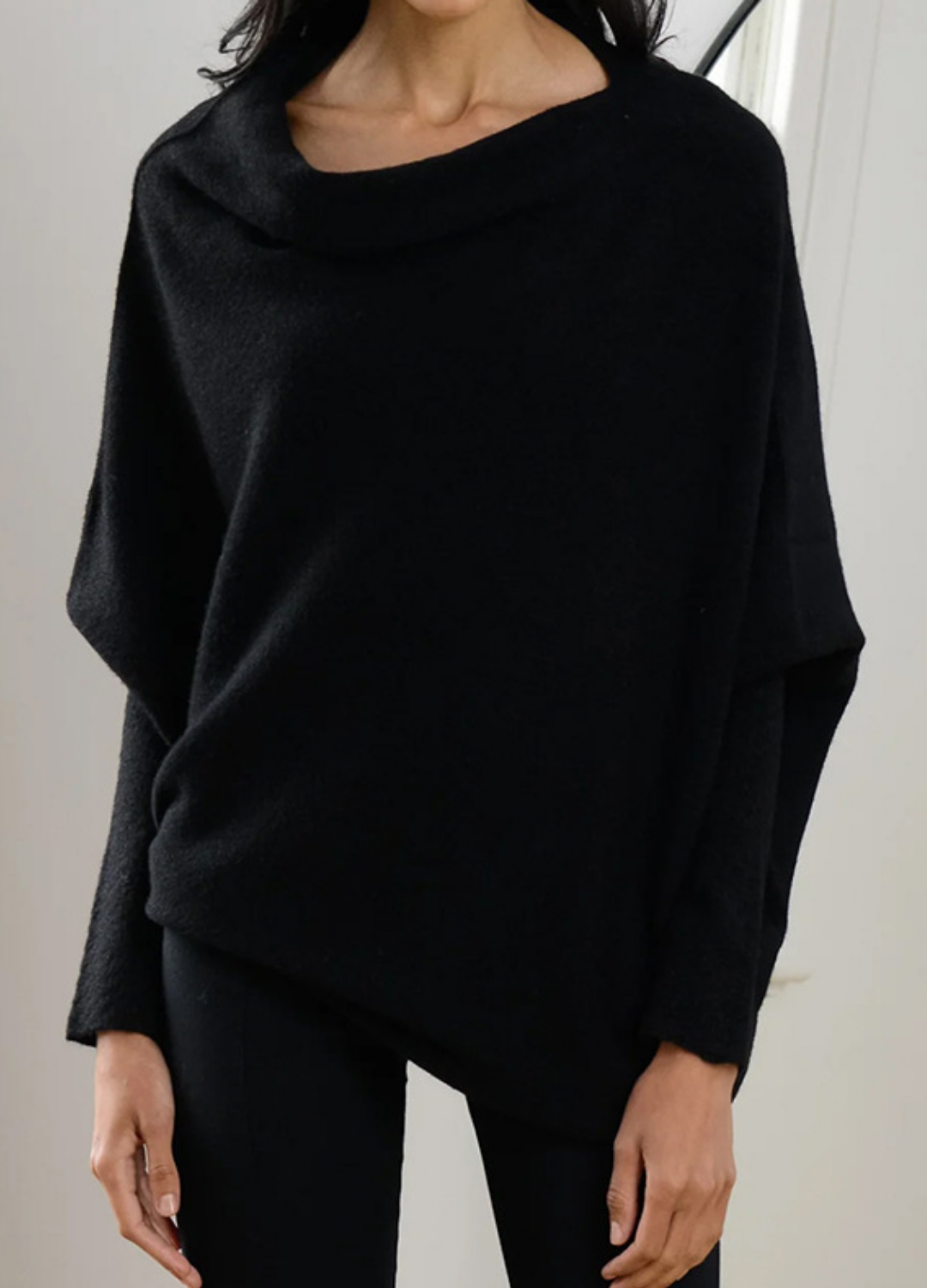 Elegante losvallende dames top | Luxe trui met wijde hals