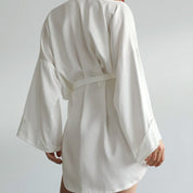 Witte satijn-look kamerjas | Korte loungewear kimono dames