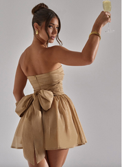 Feestelijke dames glitterjurk | Strapless en kort