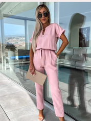 Dames zomerjumpsuit met V-hals en korte mouwen
