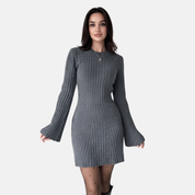 Ribgebreide korte winterjurk met lange mouwen