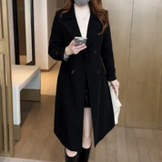 Dames trenchcoat met riem en klassieke kraag