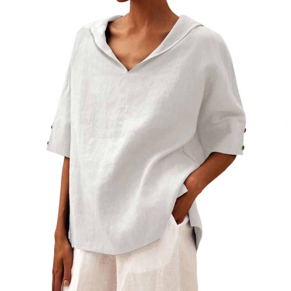 Ladies loose shirt with collar and three-quarter sleeves