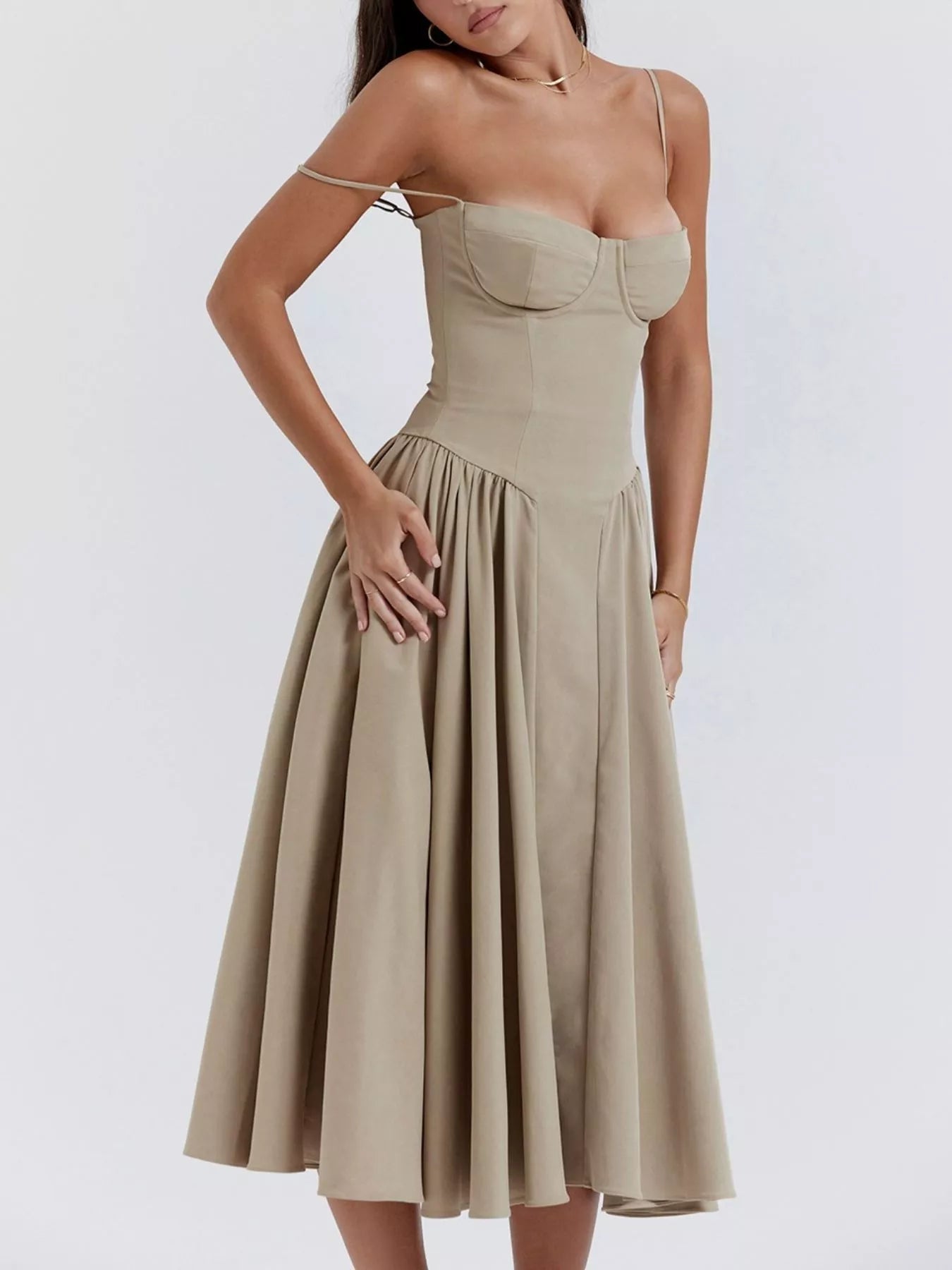 Dames zomerjurk midi met sweetheart halslijn en bandjes