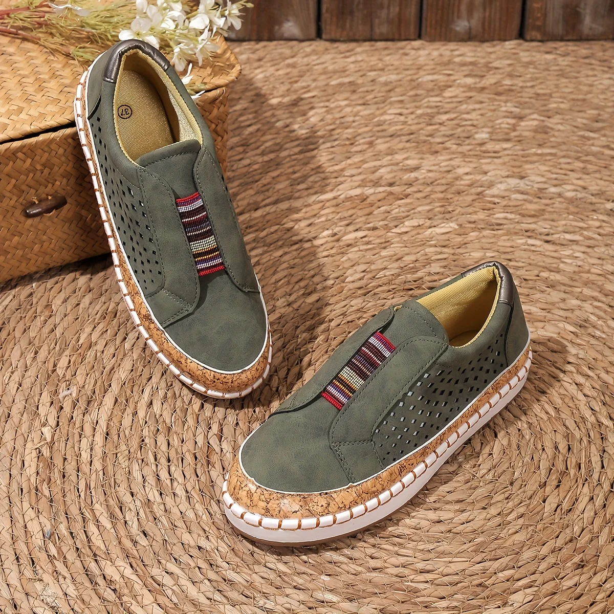 Dames pantoffels met voetbed ondersteuning modern design