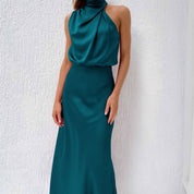 Dames maxi jurk met hoge kraag en neckholder