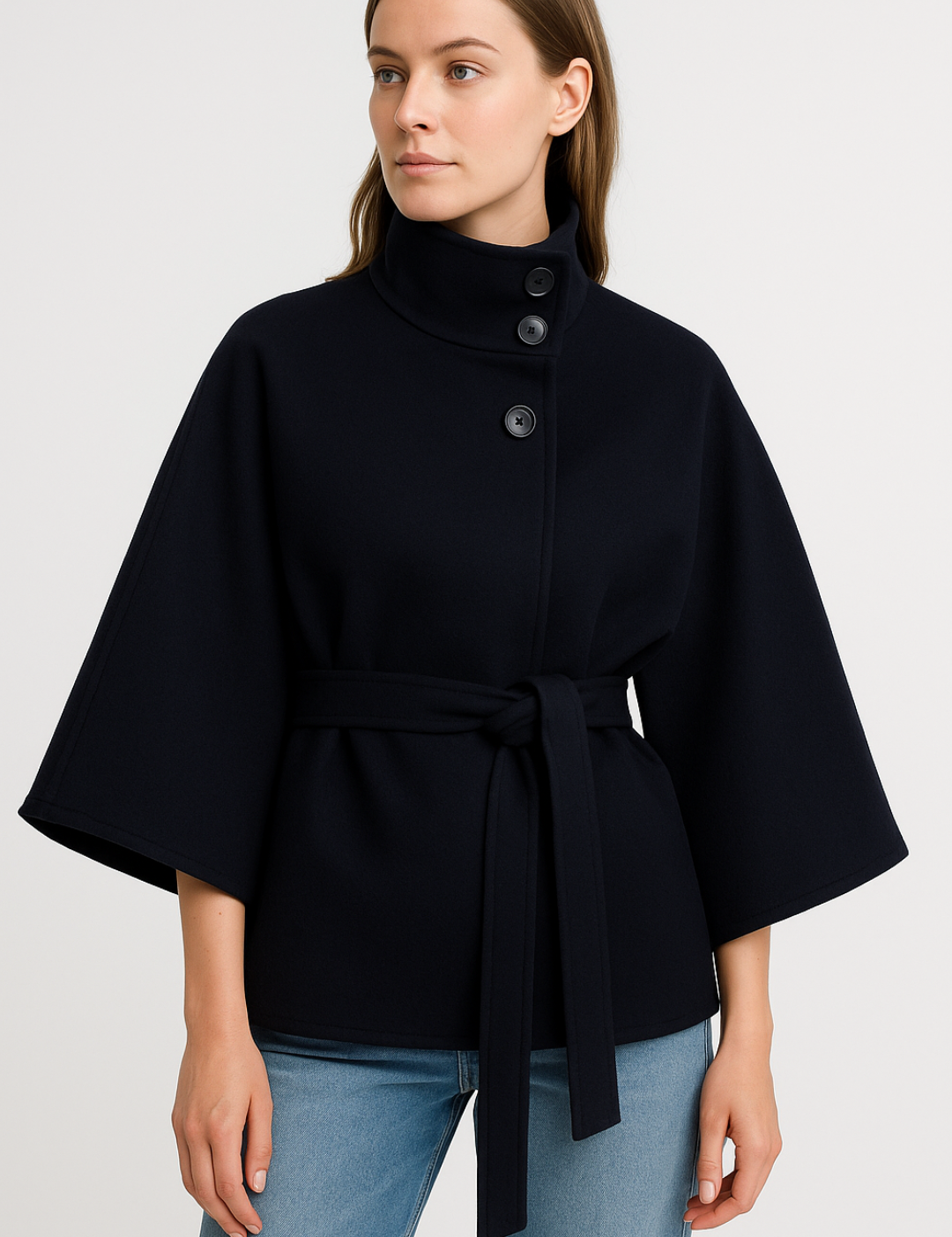 Korte dames mantel met ceintuur | Warme jas met hoge kraag