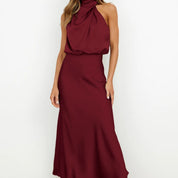 Dames maxi jurk met hoge kraag en neckholder