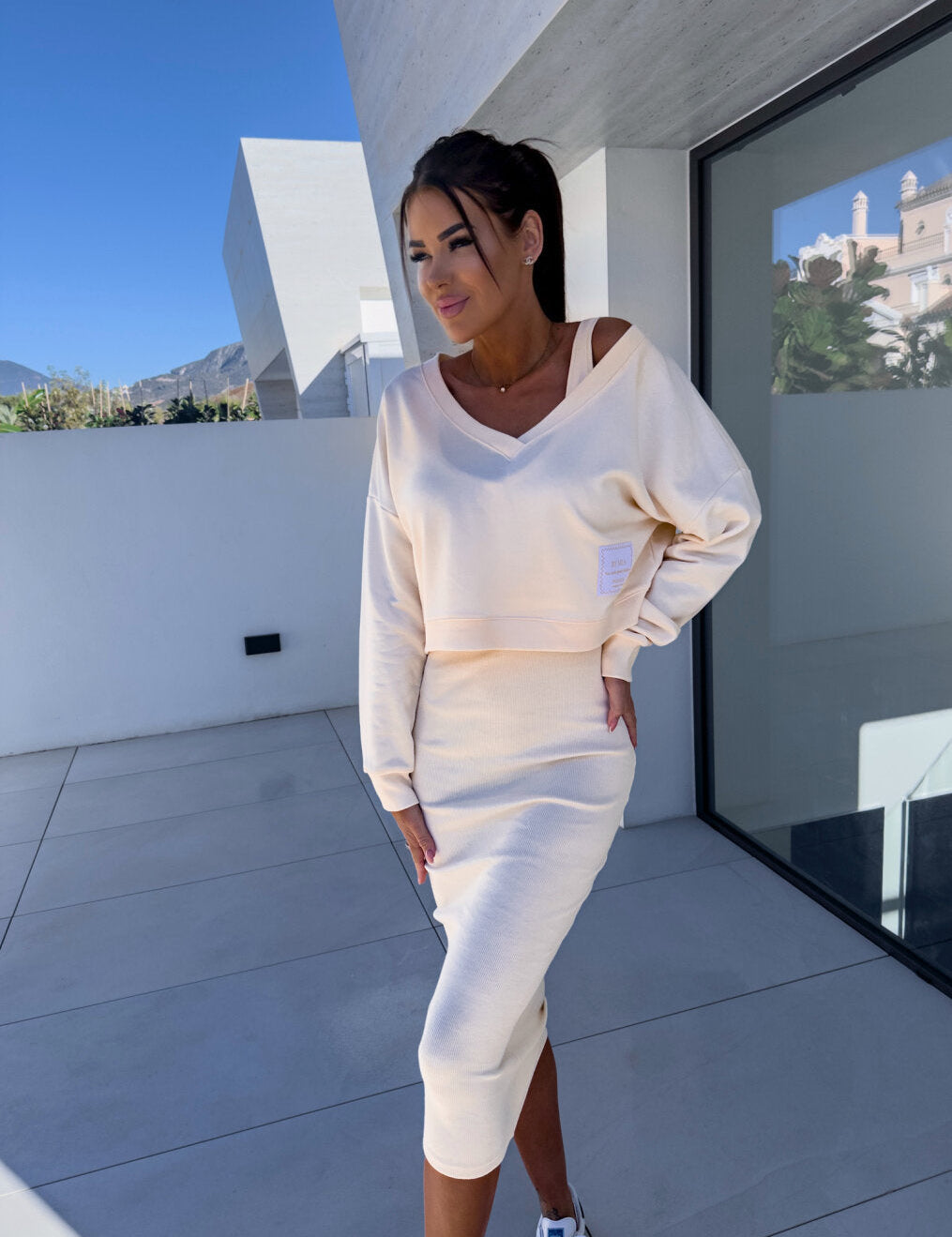 Tweedelige Dames Set Crop Top met Lange Mouw | Midi Rok met Split