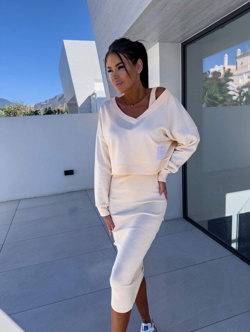 Tweedelige Dames Set Crop Top met Lange Mouw | Midi Rok met Split