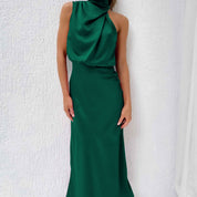 Dames maxi jurk met hoge kraag en neckholder